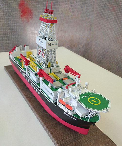 Scale model of drilling ship Saipem 10000, view on fore